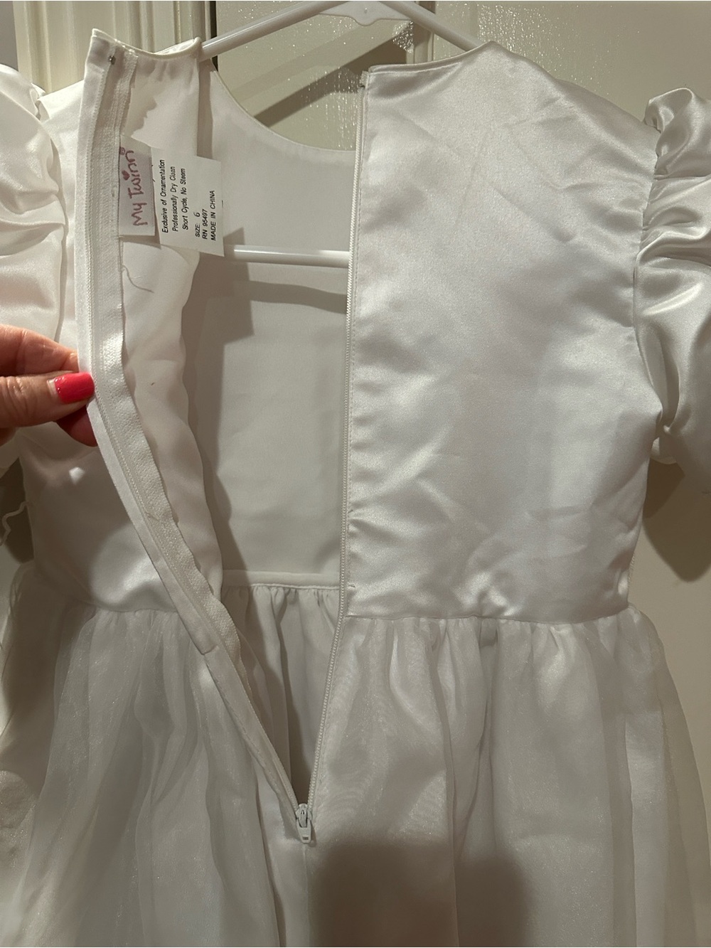 Girls White Satin & Organza Party Dress with Puff Sleeves - Picture 4 of 11